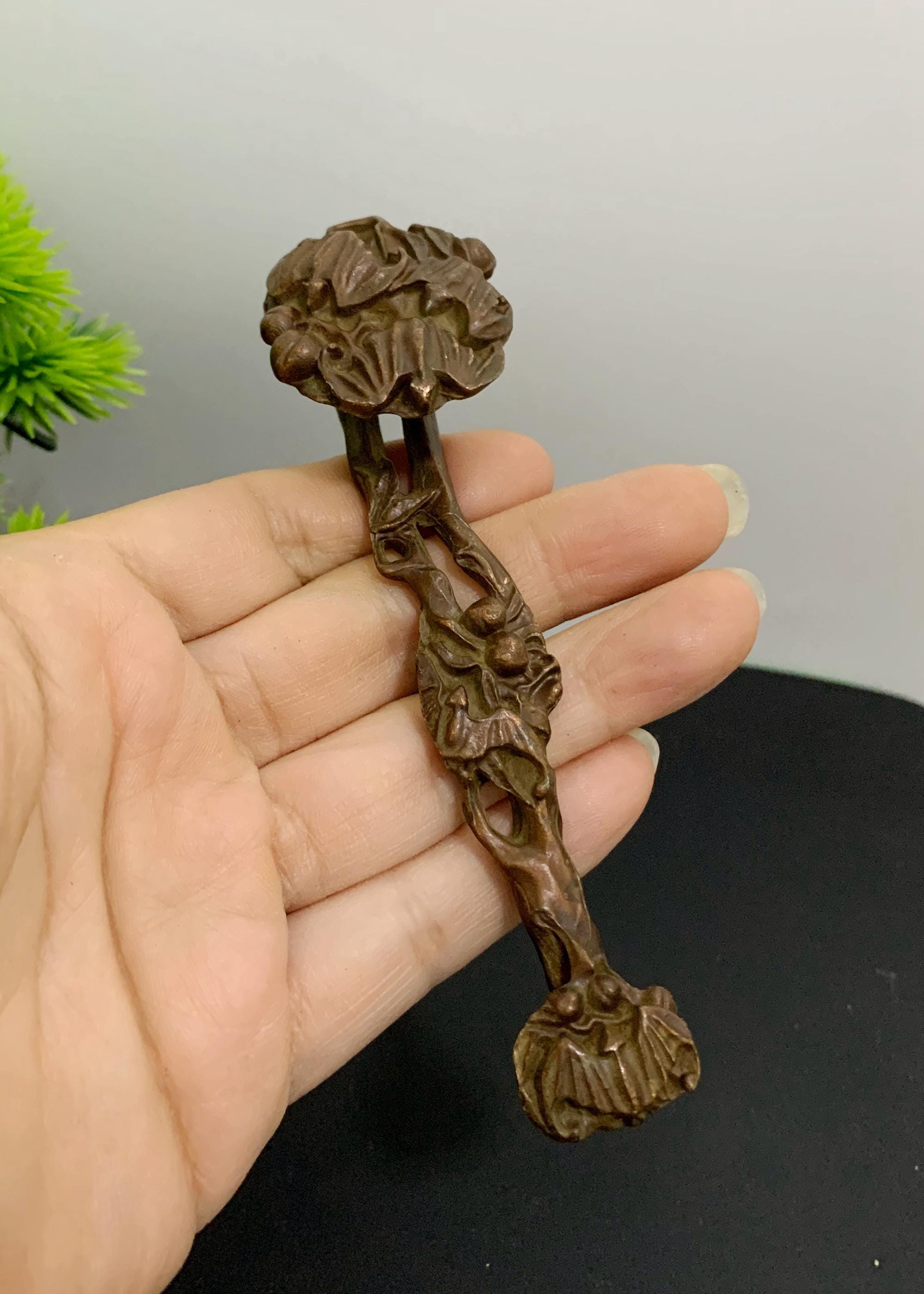 Retro Bronze Carved Bat Ruyi Statue, Home Decortion, Feng Shui Statue ...