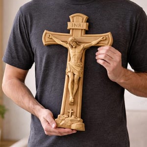CNC-bestand & 3D-printen Kruisbeeld Jezus INRI – Christelijk kruisbas-reliëf voor houtsnijden, religieuze wanddecoratie STL