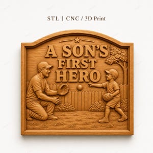 Peut inclure: Plaque en bois sculptée avec l'inscription "A SON'S FIRST HERO". Elle représente un père et son fils jouant au baseball, le fils lançant une balle. La plaque est marron et présente un grain de bois naturel.