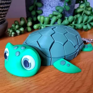 3D Printed Turtle Bag Charm | Flexible PLA Keychain, Ocean Gift