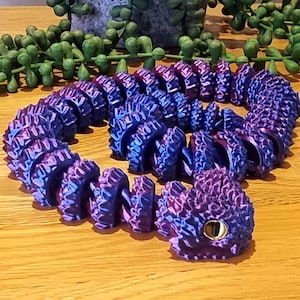 3D Printed Articulated Snake – Flexible Bush Viper Toy - Colourful Desk Décor