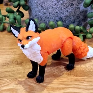 Realistic Articulated Fox 3D Printed Flexi Animal | Cute Woodland Desk Pet | Sensory Fidget Toy Gift UK