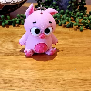 3D Gedrucktes Rosa Schwein Fidget Schlüsselanhänger - Interaktiver Bauch Rubs Charme