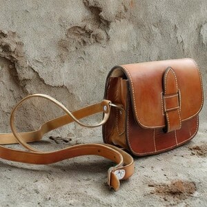 Mini bolso bandolera de piel roja – Cartera de piel de cabra artesanal