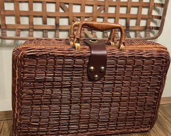 Vintage Wicker Picnic Basket-12”
