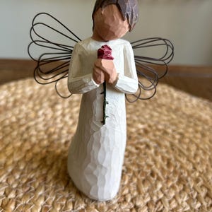 Willow Tree Loving Angel Figurine: Retired Collectible, Susan Lordi 2003