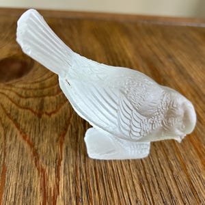 Vintage Frosted Glass Bird Figurine: Art Deco Paperweight Sculpture
