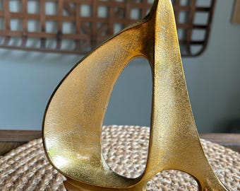 Vintage Gold Toned Brass Sailboat Sculpture – Nautical Mid Century Modern Decor | Coastal Boat