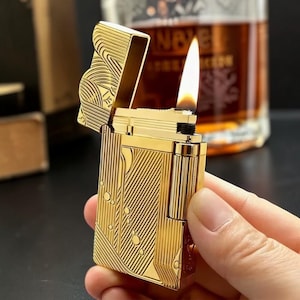 Encendedor de queroseno vintage con polea lateral, encendido, sonido fuerte, estilo retro, de metal, coleccionable, regalo, resistente al viento, recargable. imagen 1