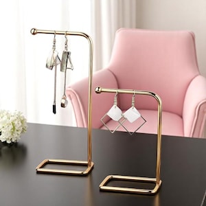 Chic Metal Jewelry Display Stand – Earring, Necklace & Pendant Organizer