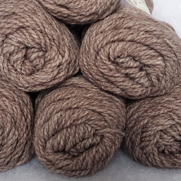 Vintage Bucilla Bear Brand Winsom Medium Brown Heather Aran Weight Washable Yarn - 6 skein lot