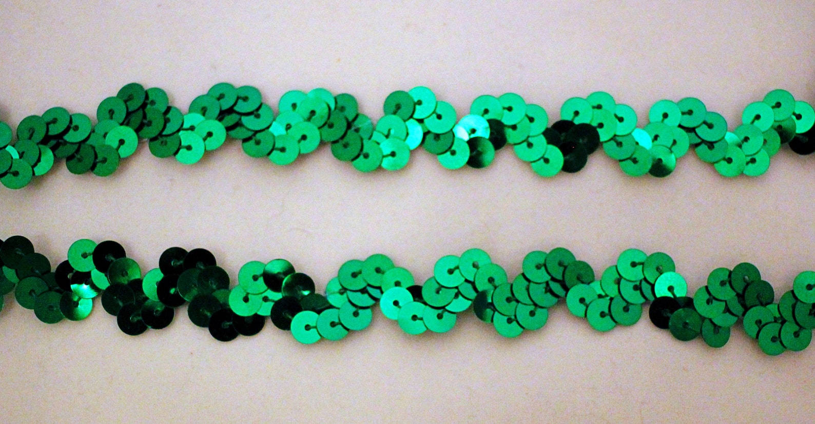 Emerald Green Sequin Stretch Ric Rac Trim 2 yards Etsy