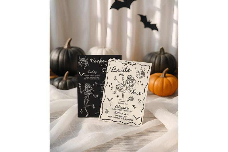 Pode incluir: Dois cart&otilde;es de convite com tema de Halloween com ilustra&ccedil;&otilde;es de esqueletos e o texto "Bride or Die" e "Weekend Event". Os cart&otilde;es s&atilde;o colocados em um fundo de ab&oacute;boras pretas e laranja e morcegos decorativos. O convite inclui detalhes do evento.