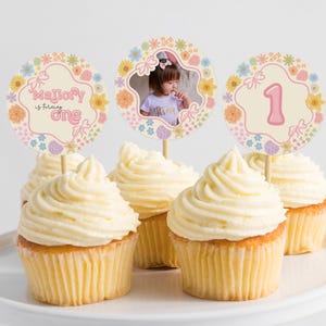 Invitación de cumpleaños floral editable con margaritas, invitación para el primer cumpleaños de nuestra pequeña flor silvestre, invitación de cumpleaños para preadolescentes, invitación de cumpleaños de niña con flores A4 imagen 12