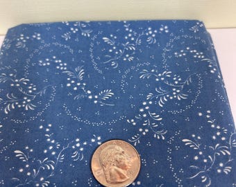 fabric blue & white floral fat quarter