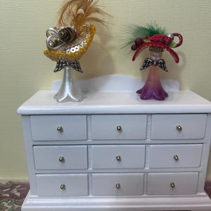 Dollhouse Miniature Christmas Fascinator Hats on Stands 1:12 scale