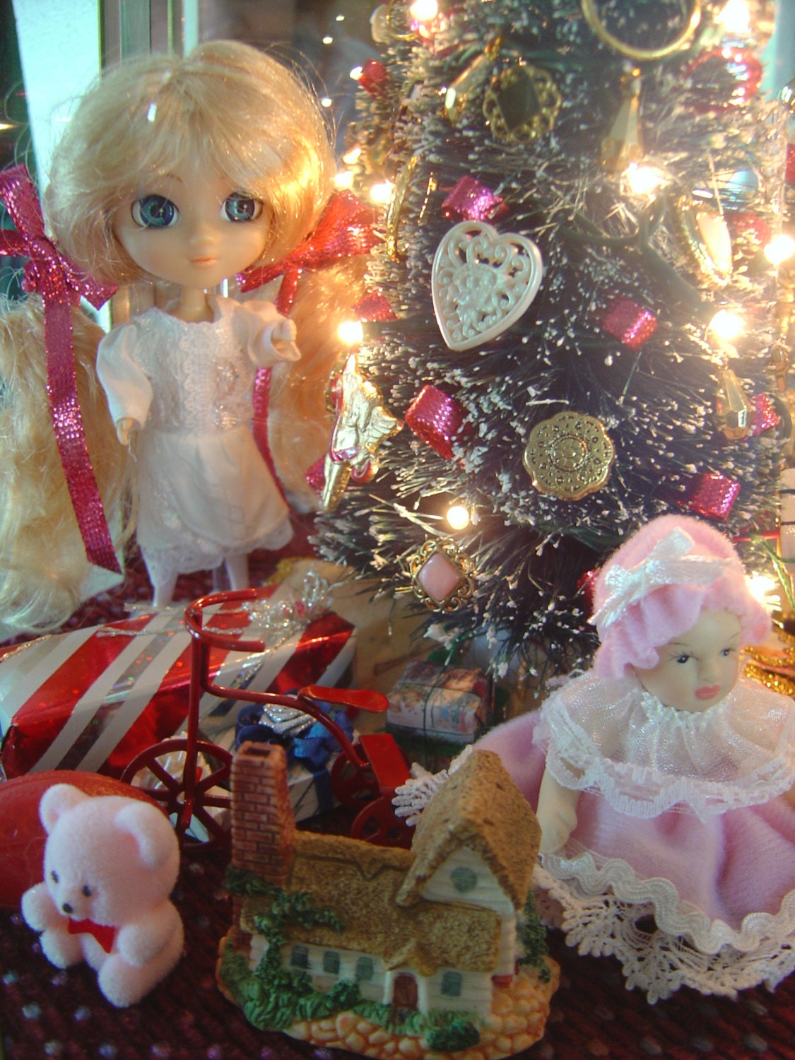 1:12 Miniature Christmas Diorama Box – A WeeBitTeeny Modern Mini's
