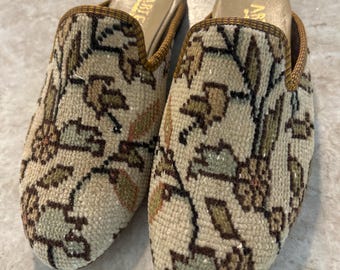Handmade Turkish Kilm Woman’s Mules 9.5