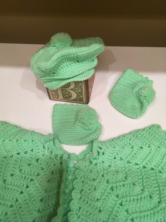 Vintage Crocheted Baby Outfit - image 3