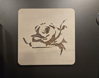 Rosenblüte - 13x12cm Handgemachter holzgebrannter Magnet