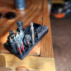 3d printed 1/4&quot; bit organizer for toolbox, with magnetic base and tray