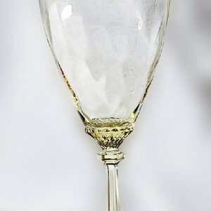 1930s Heisey Sahara Yellow Goblets – Old Dominion 3380 Diamond Optic, Set of 4 immagine 3