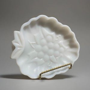 Vintage 1960s Milk Glass Heart Dish – Grape Leaf Pattern Candy Trinket Bowl – Westmoreland Style