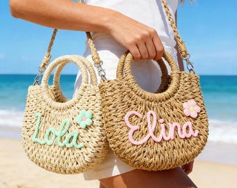 Borsa a tracolla in paglia personalizzata con nome, borsa da spiaggia personalizzata con manico superiore intrecciato, borsa da donna estiva boho con tracolla staccabile e fiore