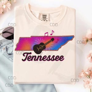 Tennessee png, guitare png, musique country png, néon paillettes png, art de l'état du sud png, notes de musique png, art mural png d'état, imprimable