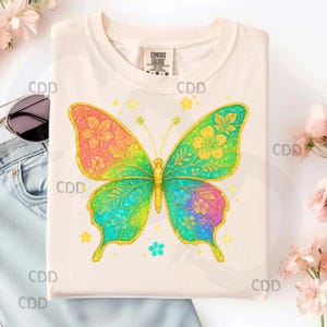 Papillon arc-en-ciel png, clipart papillon paillettes, papillon floral png, ailes scintillantes dorées png, art printanier mignon, insecte coloré, chatoyant