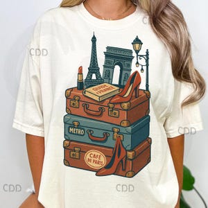 París png, arte vintage de París png, camiseta para amantes de los viajes png, pila de maletas francesas png, regalo de la Torre Eiffel png, moda retro png, pasión por los viajes