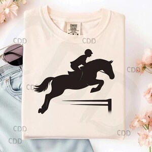 Saut équestre png, cavalier png, silhouette de saut de cheval png, art équestre png, saut d'obstacles png, sport équestre, conception de cavalier