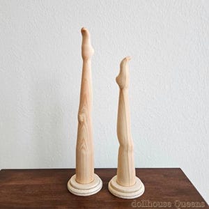 Miniature Wooden Mannequin Leg – Doll Display Prop