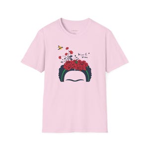 Frida Kahlo, camiseta floral de Frida Kahlo, camiseta de Frida Kahlo, regalo para feministas, camiseta Viva la Vida, regalo para mujeres, camiseta feminista