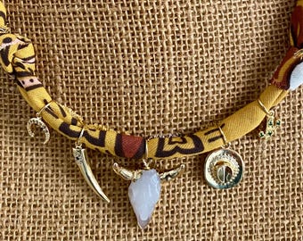 Texas Bandana Halsband: Handgjorda smycken för westerncharms, matchdags- och countrykonserter från Limpin Lizards