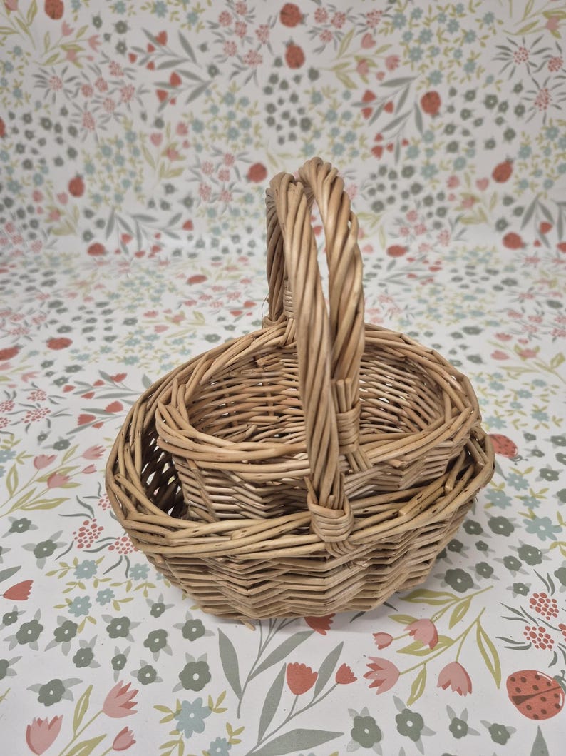 Mini and Small Child Wicker Baskets, Light Brown, Flower Girls, Weddings, Easter & Fancy Dress, Toddler Size 1 x Mini + 1 x Small
