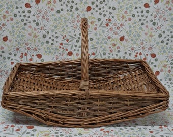 Willow Garden Trug Basket for Flower and Fruit Harvesting 2 Sizes