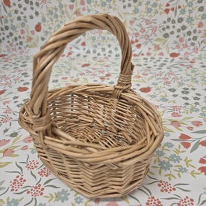 Mini and Small Child Wicker Baskets, Light Brown, Flower Girls, Weddings, Easter & Fancy Dress, Toddler Size image 9