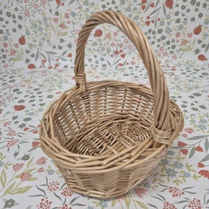 Mini and Small Child Wicker Baskets, Light Brown, Flower Girls, Weddings, Easter & Fancy Dress, Toddler Size image 12