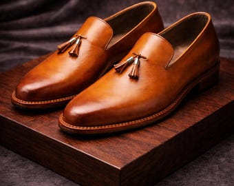 Allen Edmonds Newport Tan Suede Tassel Kiltie Loafers Mens 9.5 D Shoes Moc Toe Allen Edmonds Newport Tassel Kiltie Loafer 10.5 D 86912  main image 2
