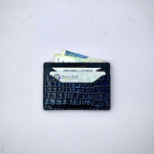 Porte-cartes fait main texturé façon crocodile bleu | porte-cartes cossu | porte-cartes en cuir véritable | Idéal pour les hommes et les femmes, idéal pour un cadeau