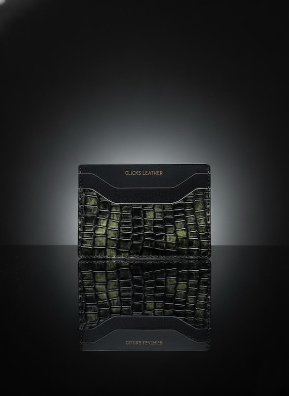 Crocodile Textured Leather Card Holder: Slim Minimalist Wallet