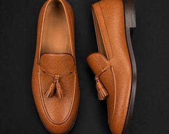 Brązowe skórzane mokasyny z frędzlami – klasyczne wsuwane buty wizytowe – eleganckie obuwie ślubne na co dzień