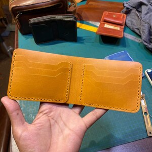 Cartera dorada de cuero puro hecha a mano, cosida a mano en cuero genuino
