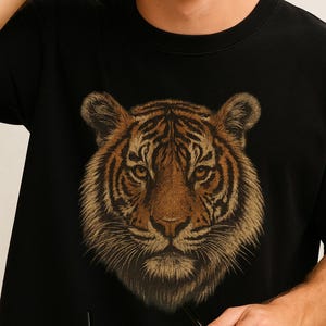 Vintage Tiger T-Shirt - Retro T-Shirt mit warmen Tönen, Dschungel Safari Tiger Print Shirt, Geschenk für Tiger-Liebhaber, Wildkatzen-Grafik-T-Shirt