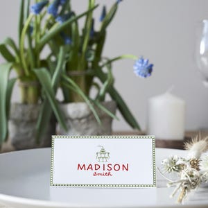 Modelo elegante de cartão de lugar para casamento: cartões de assentos de mesa editáveis (download digital do Canva)
