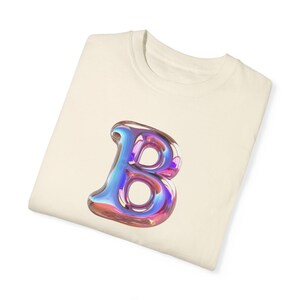 Camiseta unissex com a letra 'B' colorida Comfort Colors®, casual e moderna, presente perfeito para aniversários, estampa para uso diário, essencial para o verão