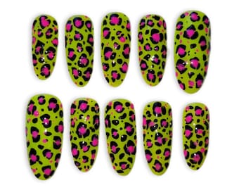 Uñas postizas con estampado de leopardo verde y rosa Gyaru Y2k