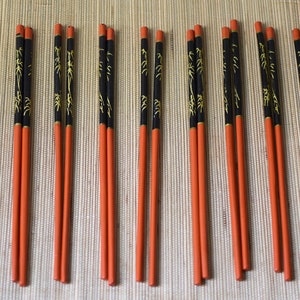 Vintage Chopsticks Chinese Lacquer Red Black Chinoiserie image 3