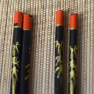 Vintage Chopsticks Chinese Lacquer Red Black Chinoiserie image 8